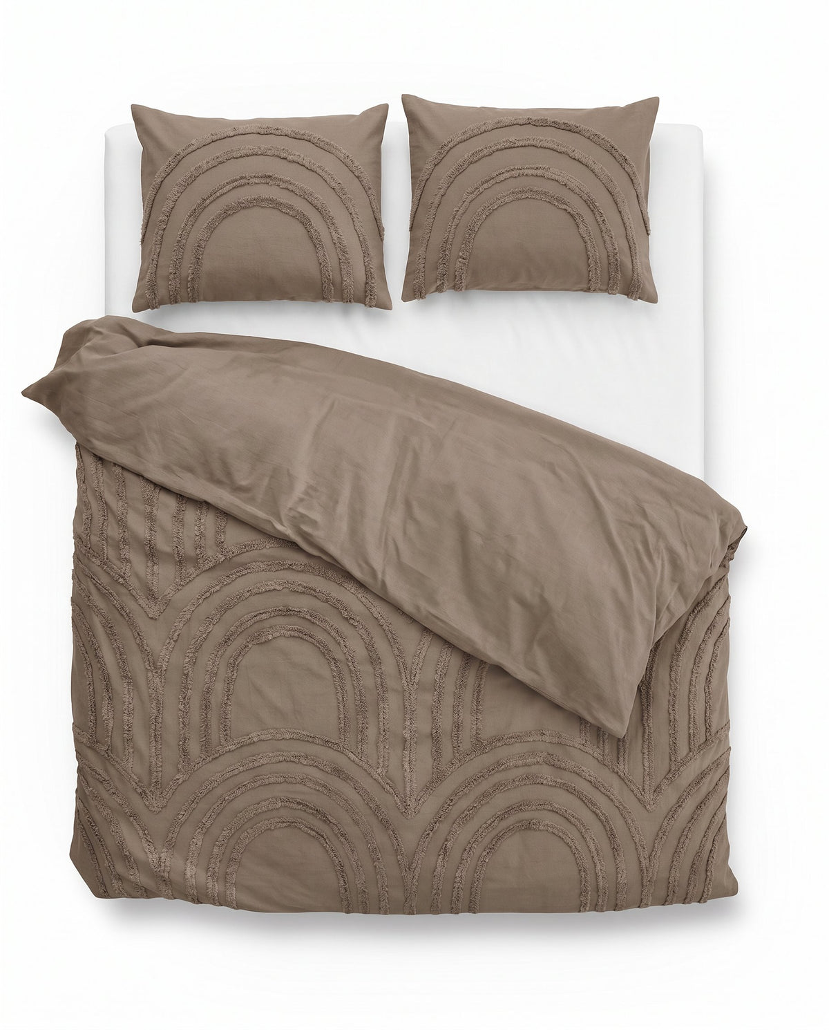 Tufted Curve dekbed Taupe van bovenaf op bed